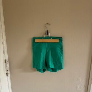 lululemon wunder train contour fit 4” short